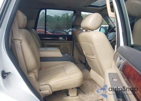 2005 Lincoln Navigator z USA, uszkodzony, nr VIN 5LMFU28585LJ16877